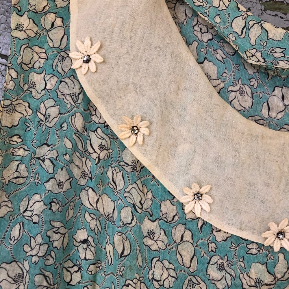 1940’s Ice Blue Floral Organza Dress - Picture 4 of 7